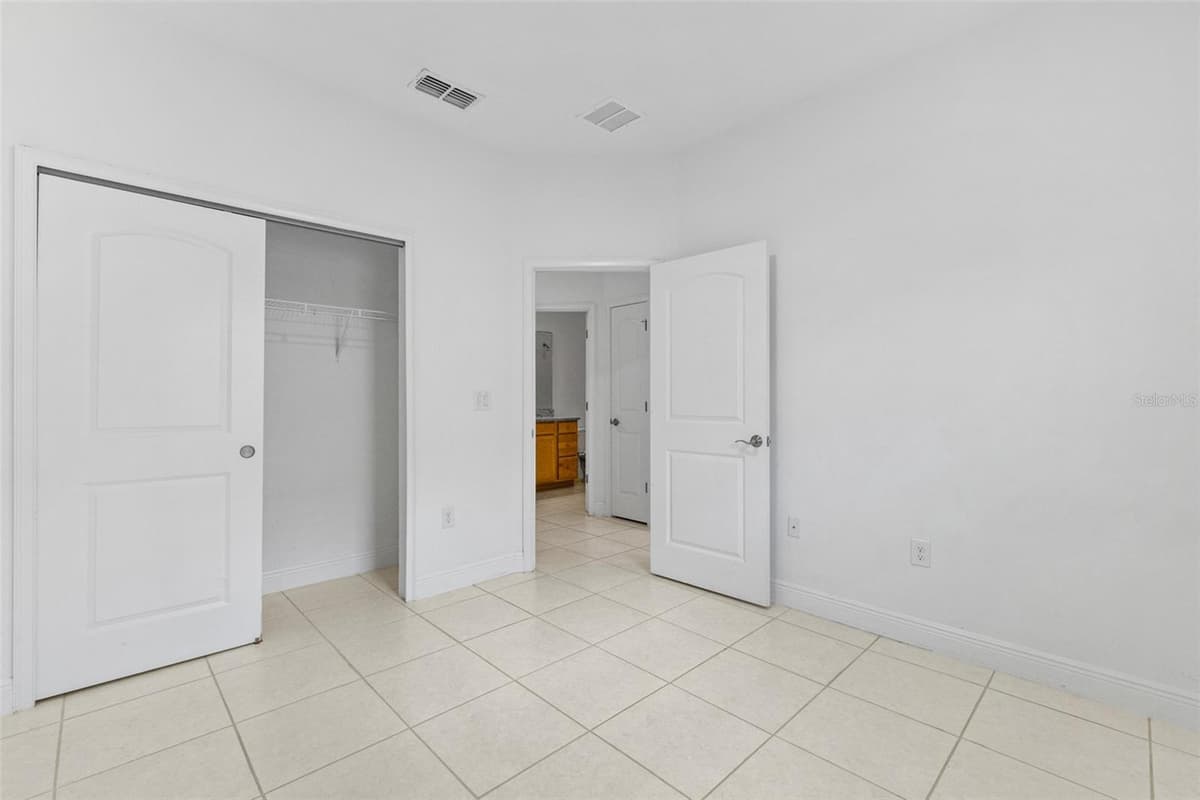 5303 CALADESI — photo 22 of 48