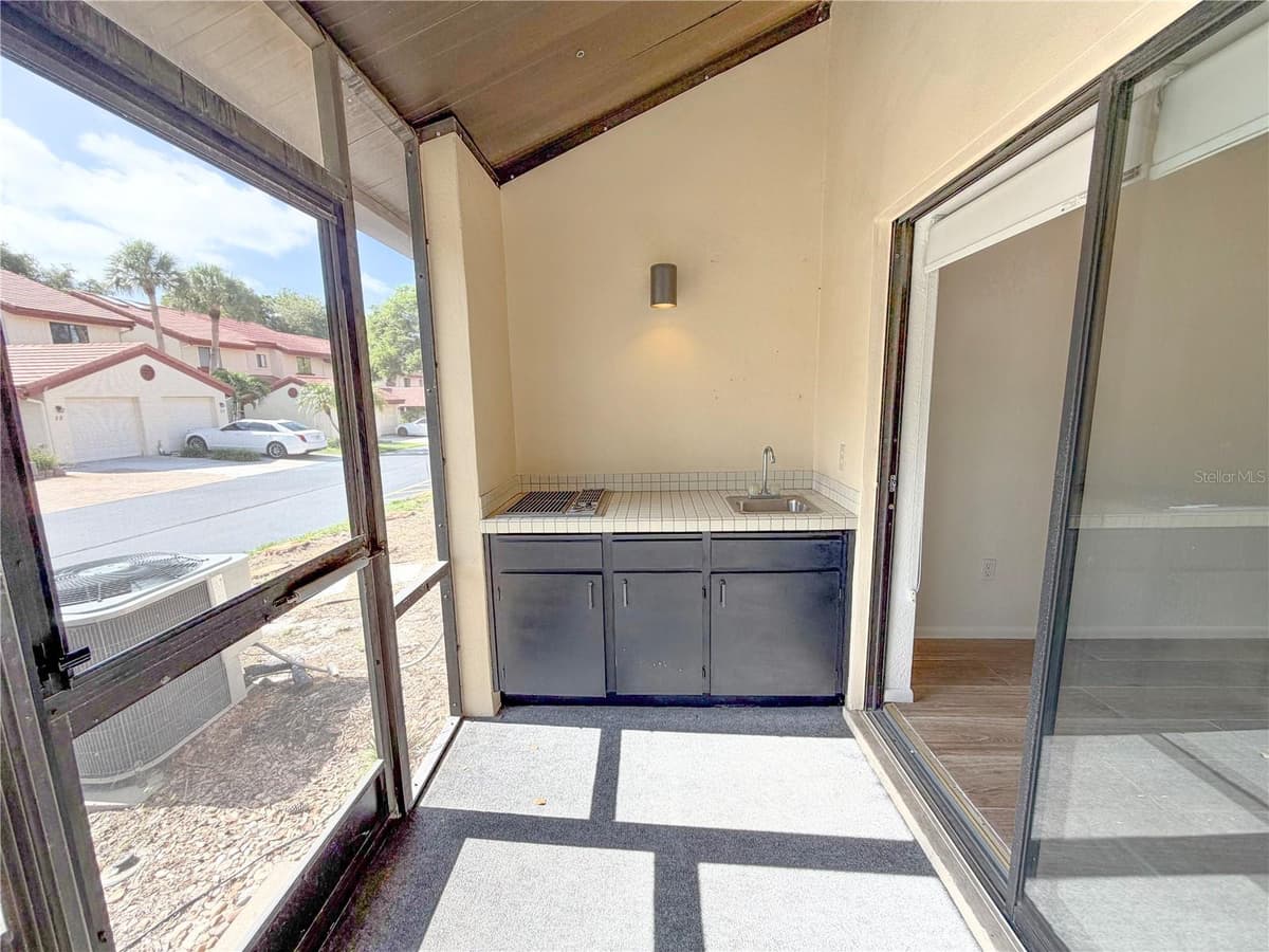 3460 COUNTRYSIDE BOULEVARD — photo 19 of 22