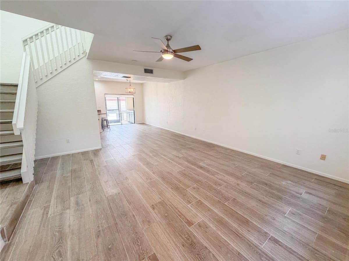 3460 COUNTRYSIDE BOULEVARD — photo 3 of 22