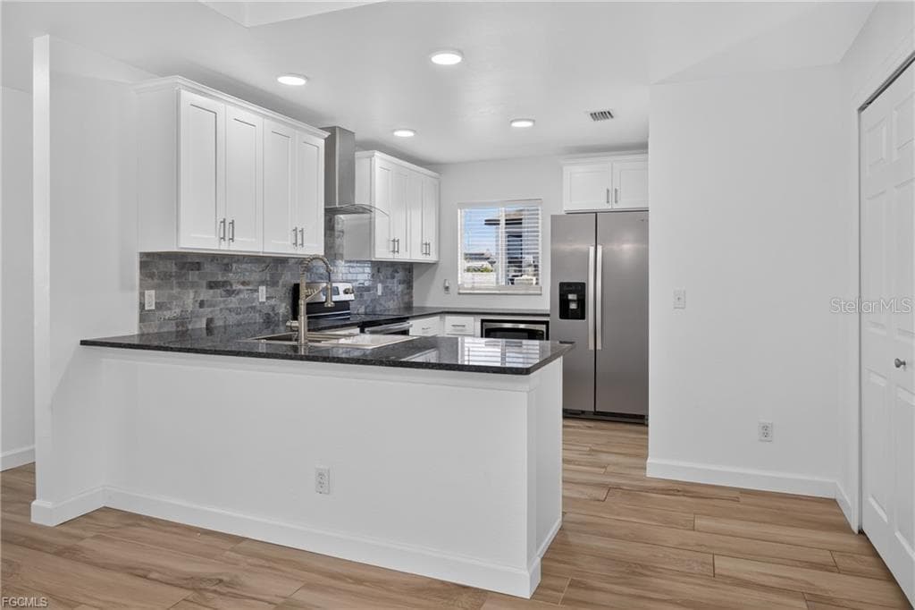 2522 18TH AVENUE — photo 9 of 50