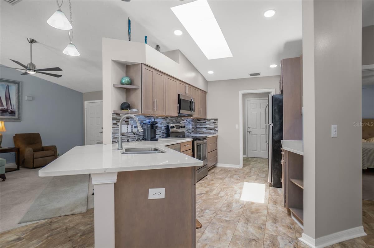 3048 BALMORAL COURT — photo 6 of 41