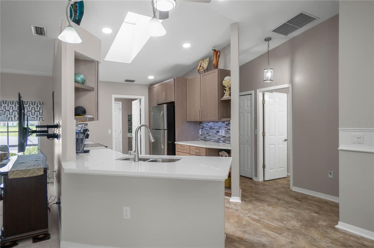 3048 BALMORAL COURT — photo 15 of 41