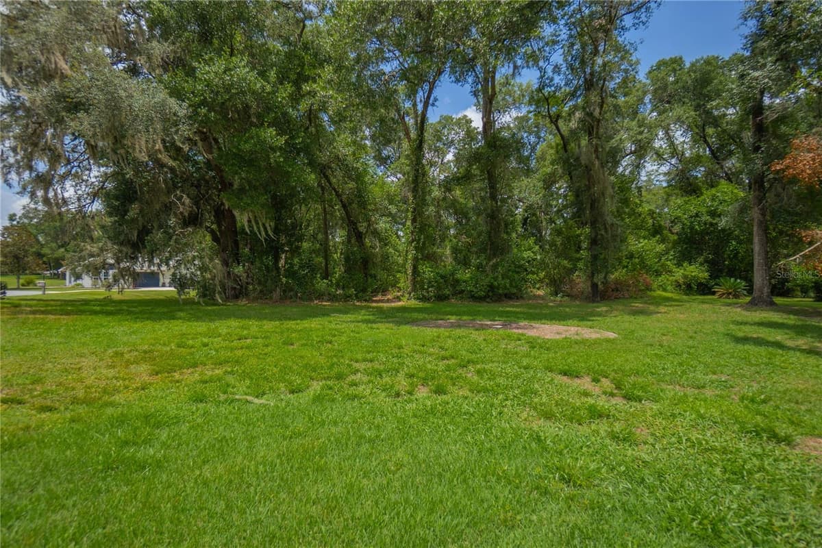 3048 BALMORAL COURT — photo 37 of 41