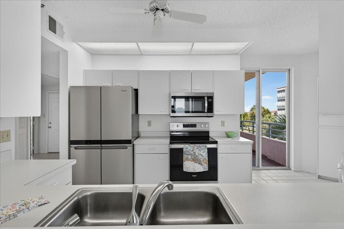 8001 SAILBOAT KEY BOULEVARD — photo 8 of 97