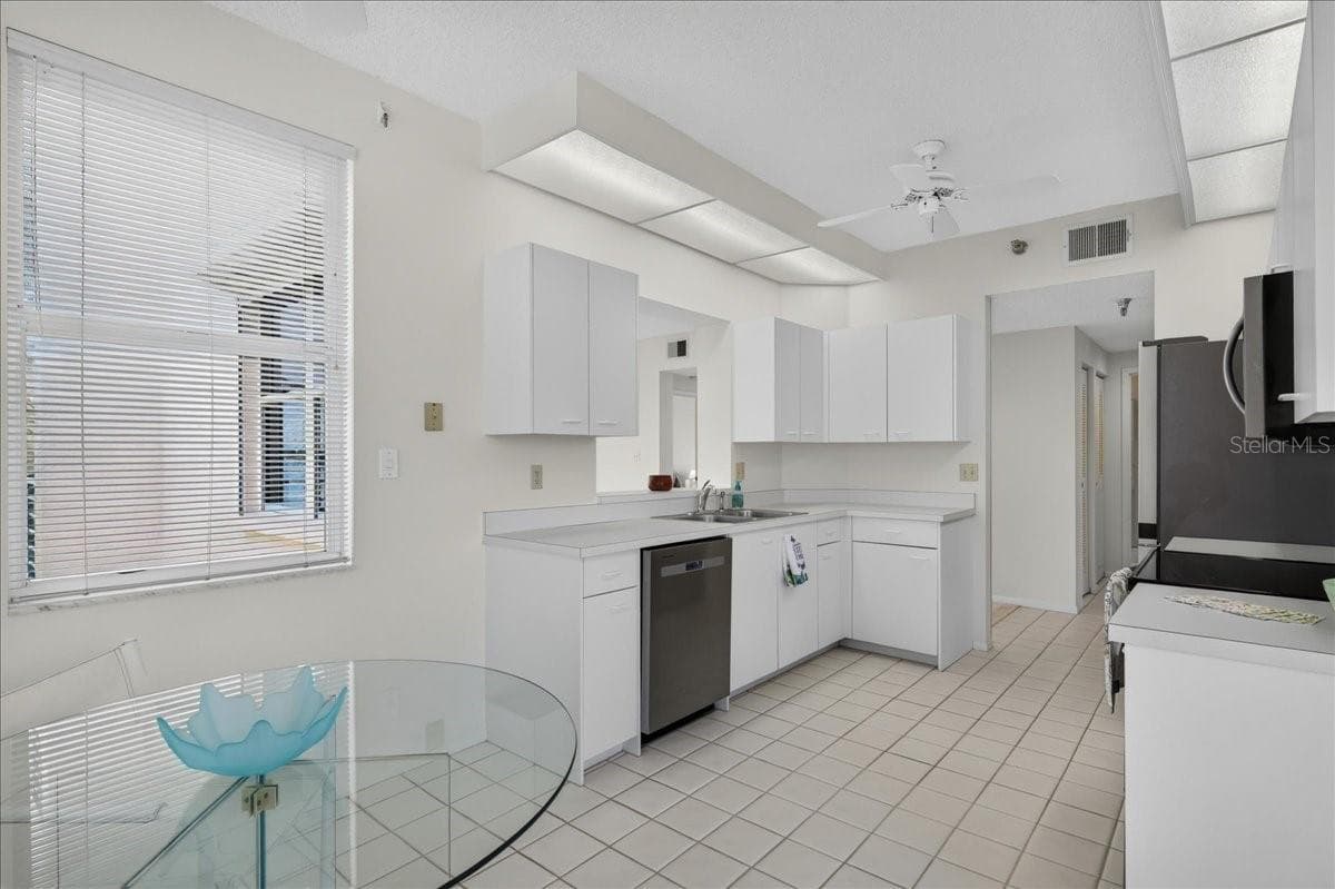 8001 SAILBOAT KEY BOULEVARD — photo 15 of 97