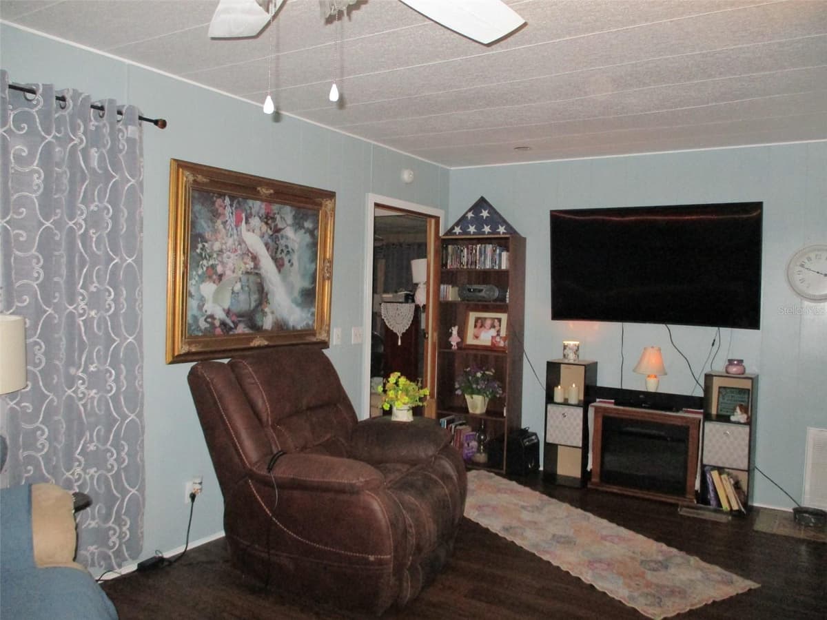 38536 CONE DRIVE — photo 7 of 29
