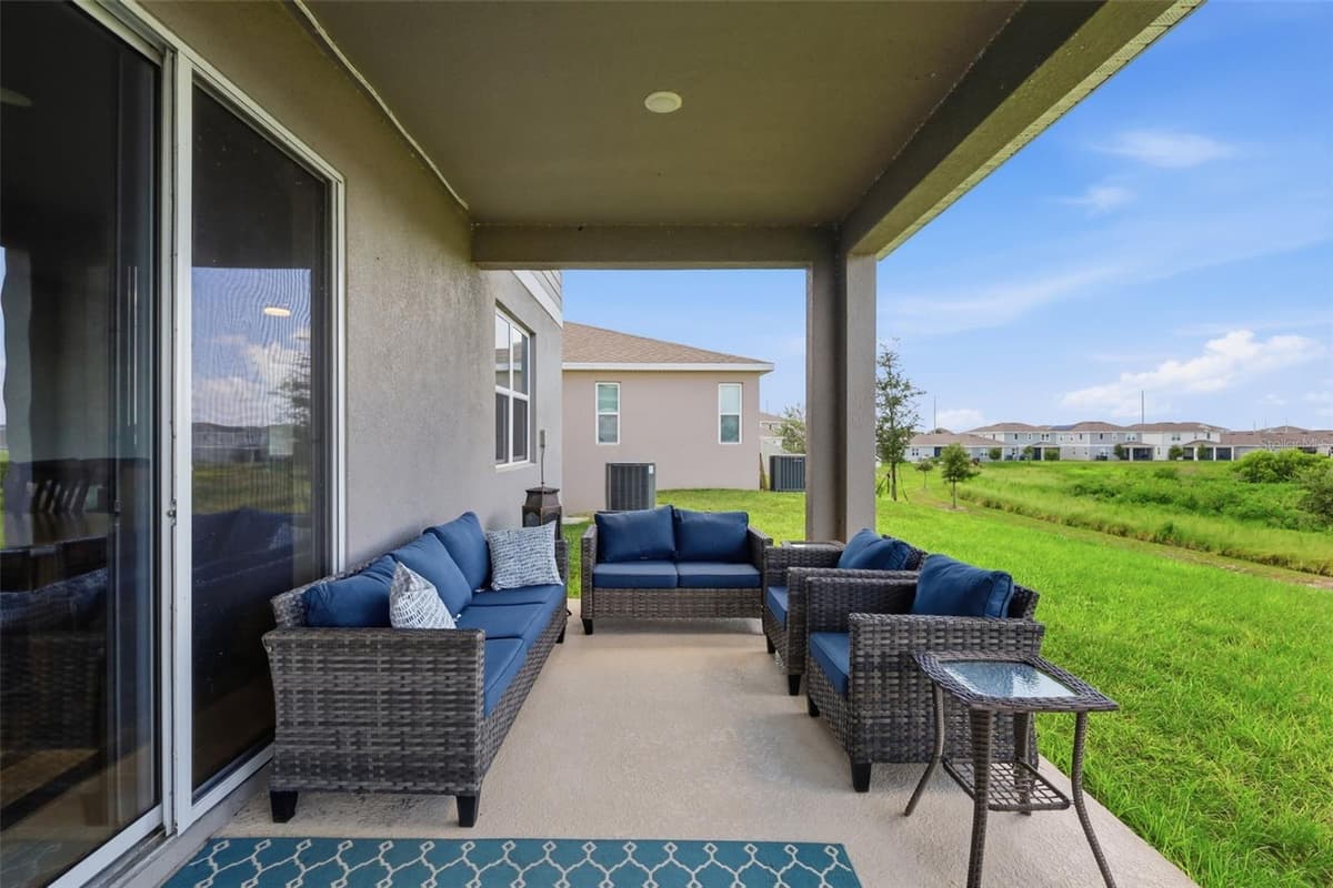 832 GRIFFON AVENUE — photo 44 of 58