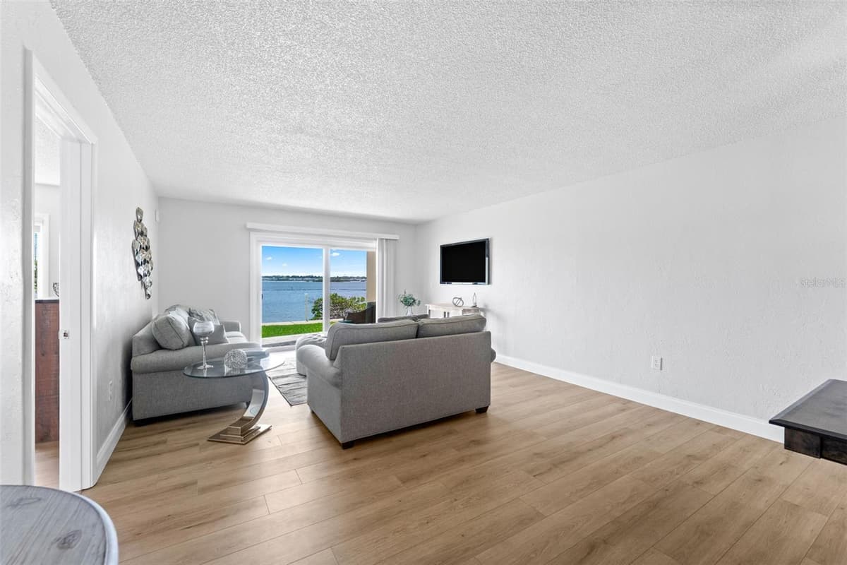 3606 PENINSULA DRIVE — photo 19 of 49
