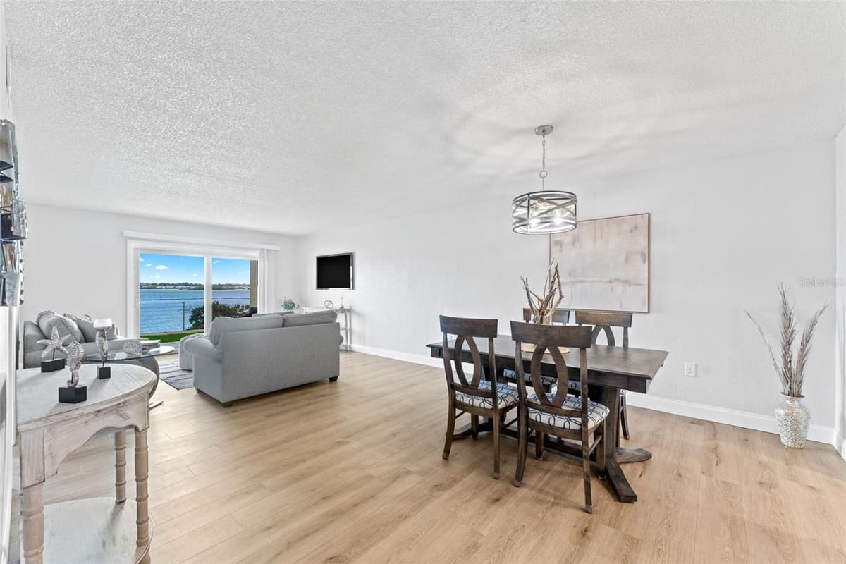 3606 PENINSULA DRIVE — photo 12 of 49