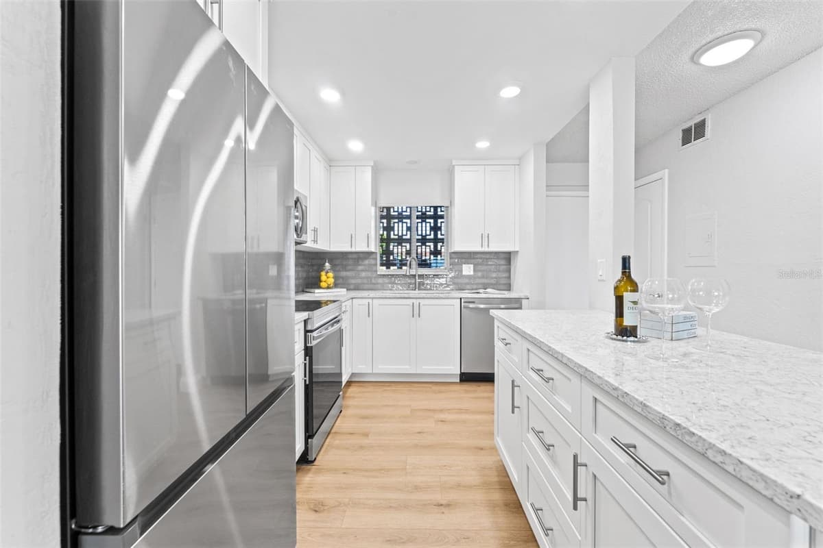 3606 PENINSULA DRIVE — photo 9 of 49
