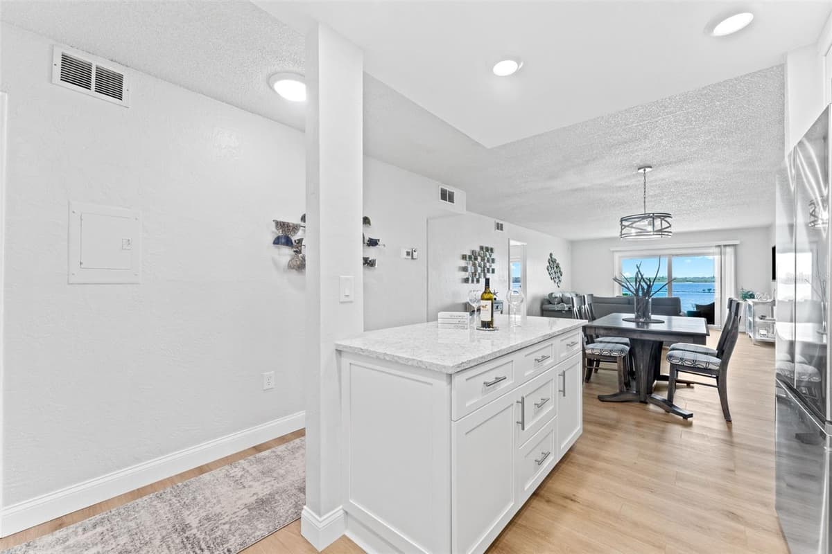 3606 PENINSULA DRIVE — photo 11 of 49