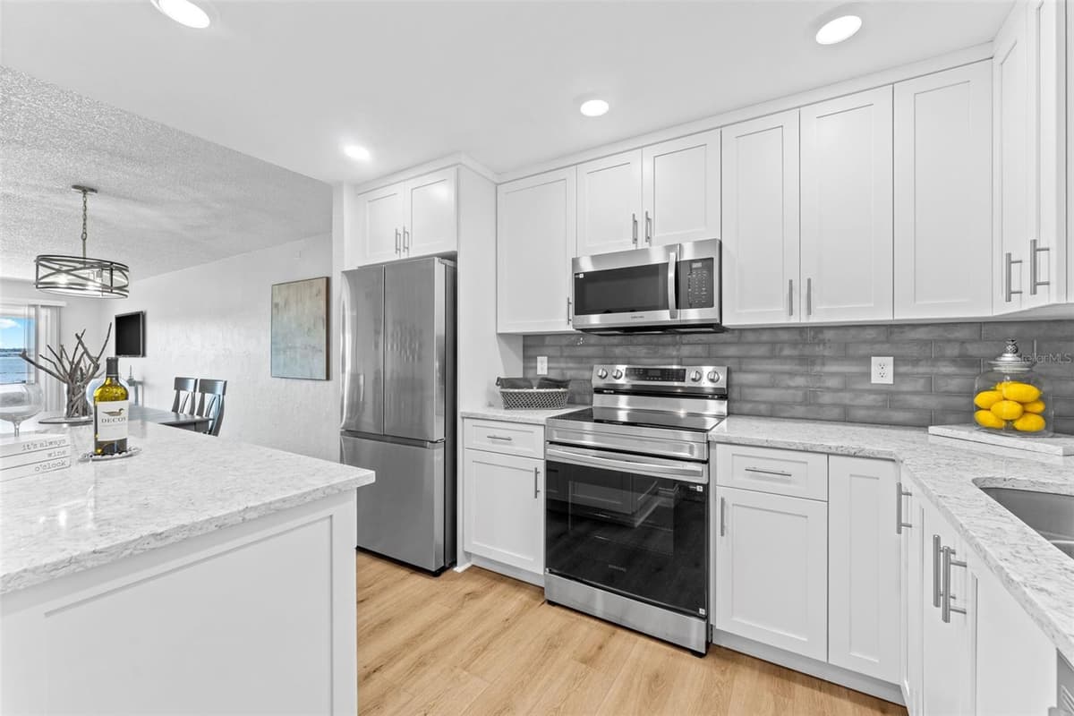 3606 PENINSULA DRIVE — photo 10 of 49