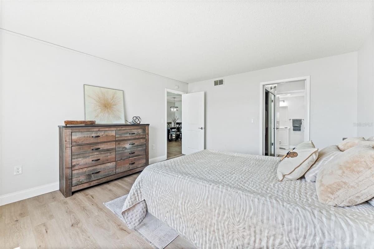 3606 PENINSULA DRIVE — photo 23 of 49