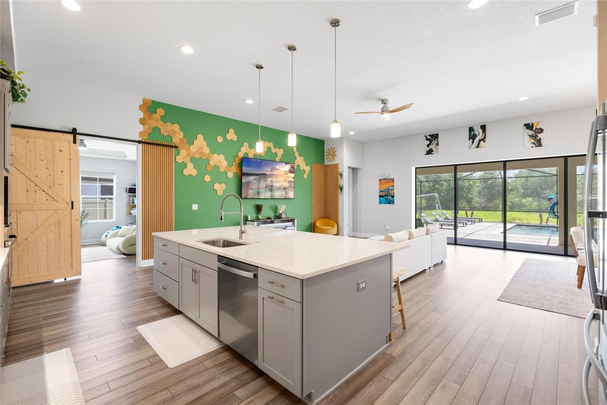 13098 WELLSPRING DRIVE — photo 8 of 58