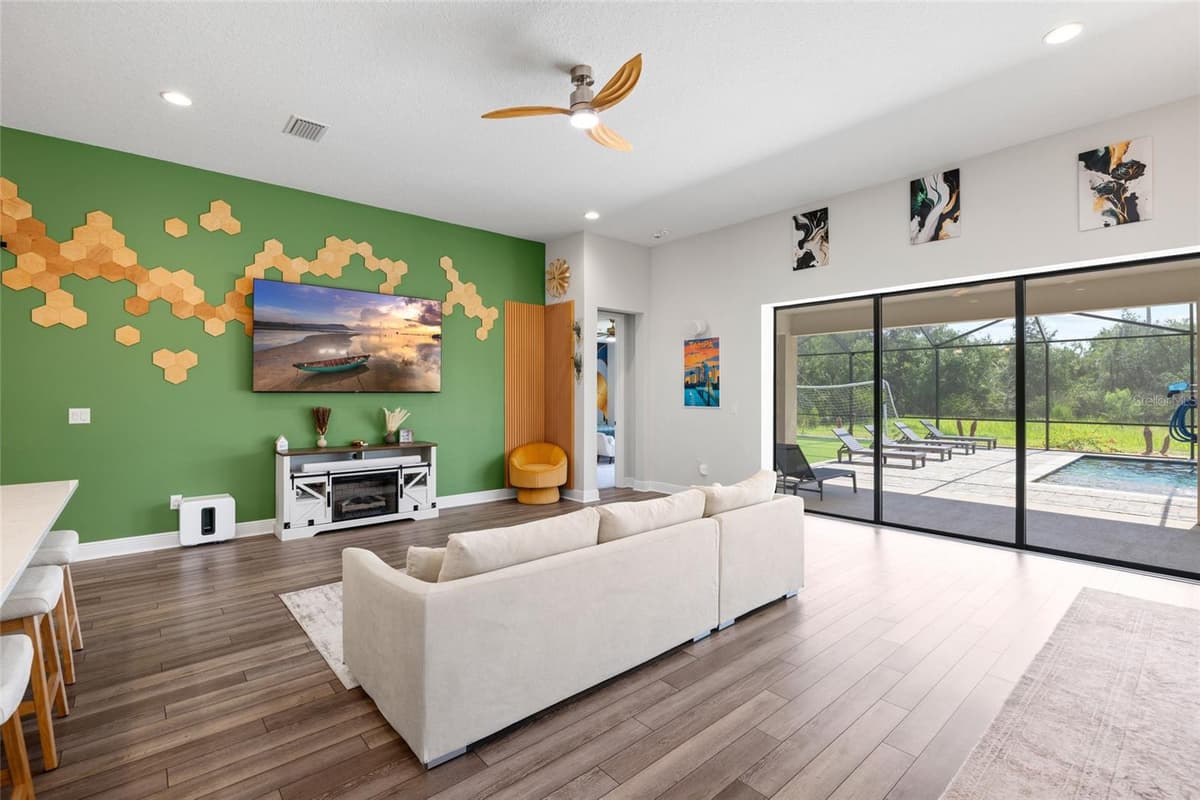 13098 WELLSPRING DRIVE — photo 14 of 58
