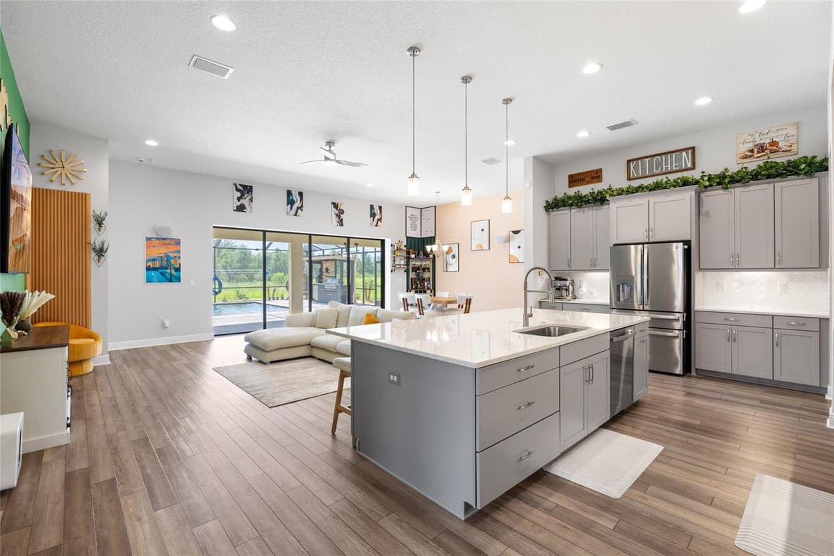 13098 WELLSPRING DRIVE — photo 9 of 58