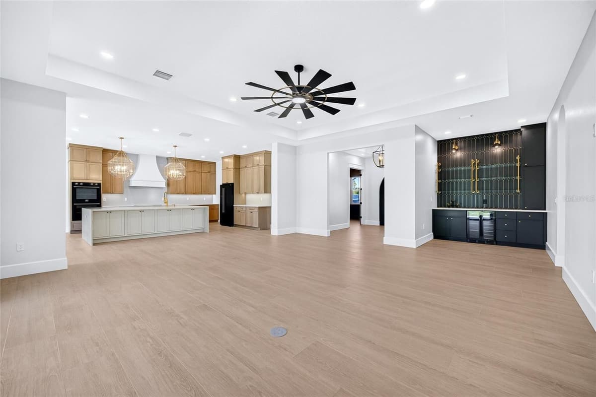 14800 MIM PLACE — photo 17 of 84