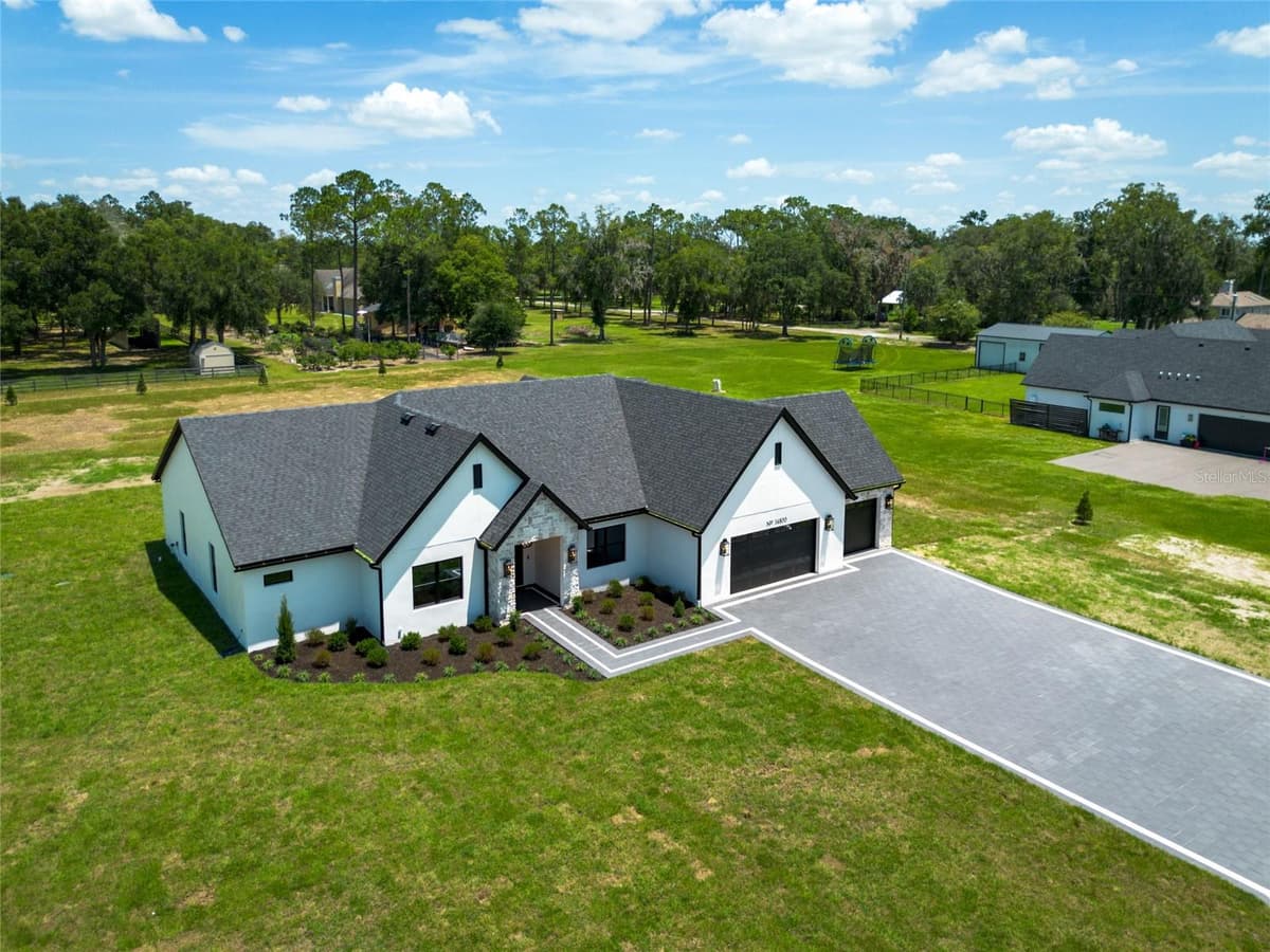 14800 MIM PLACE — photo 3 of 84