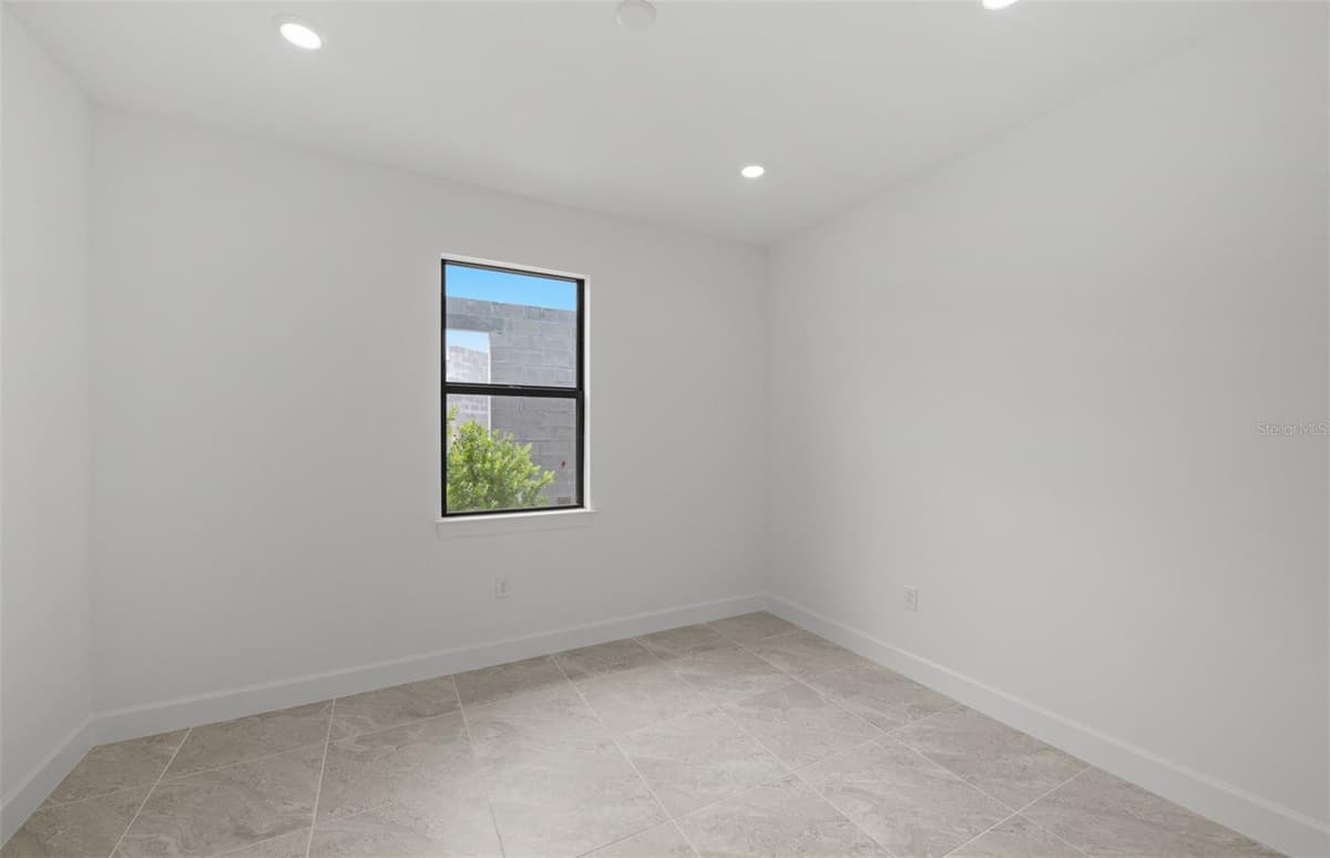 18604 HARBOR SANDS PLACE — photo 14 of 20