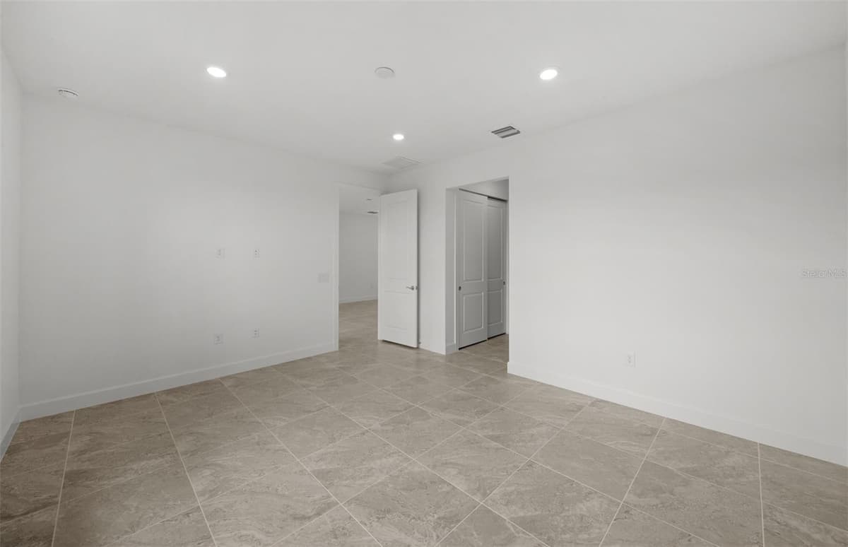 18604 HARBOR SANDS PLACE — photo 12 of 20