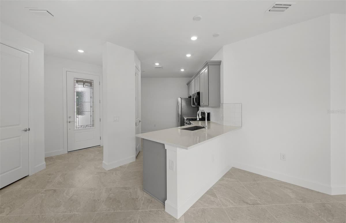 18604 HARBOR SANDS PLACE — photo 6 of 20