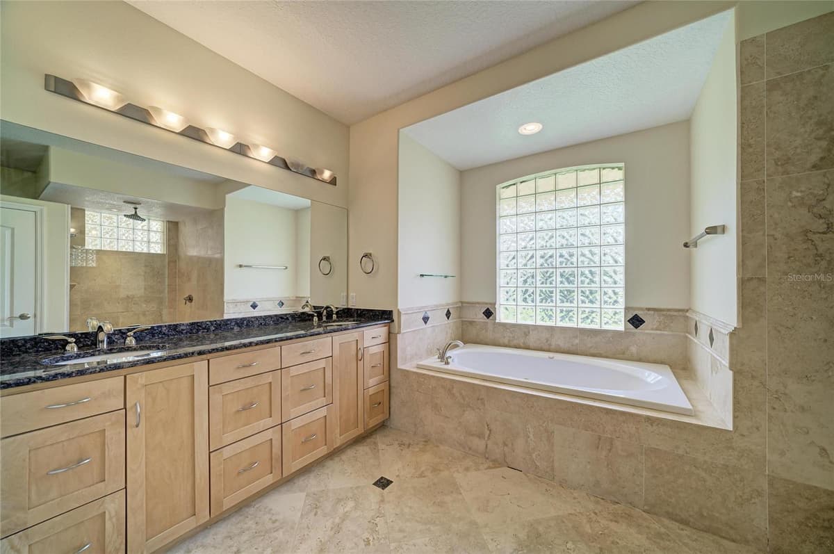 6401 KYLIE CREEK WAY — photo 37 of 71