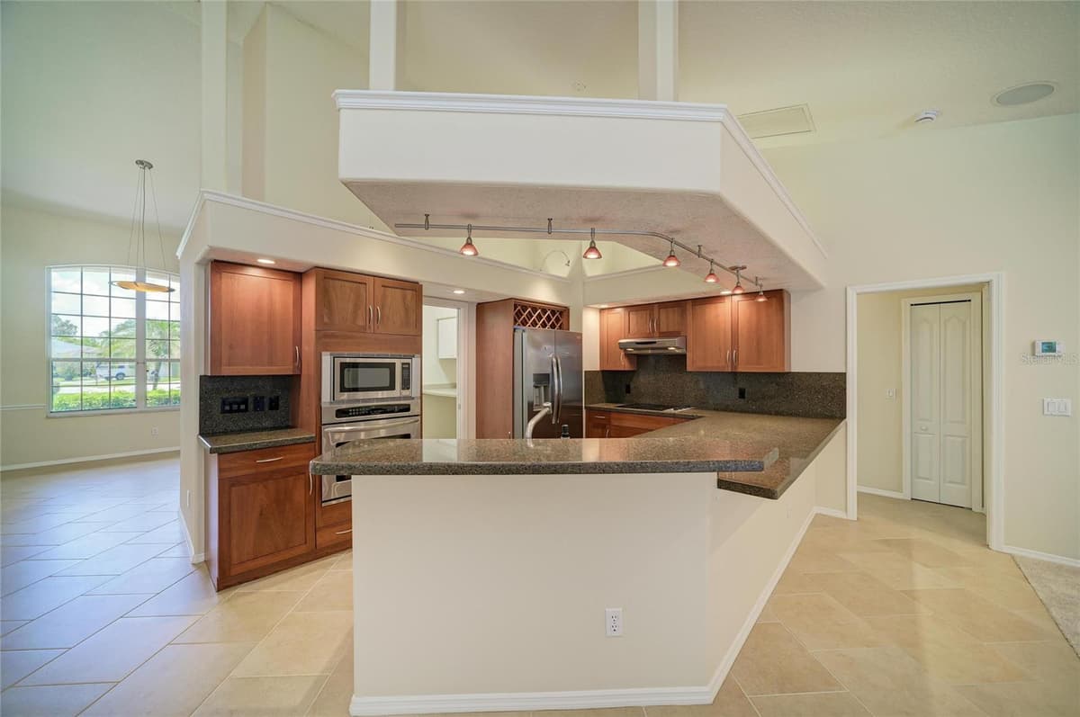6401 KYLIE CREEK WAY — photo 18 of 71
