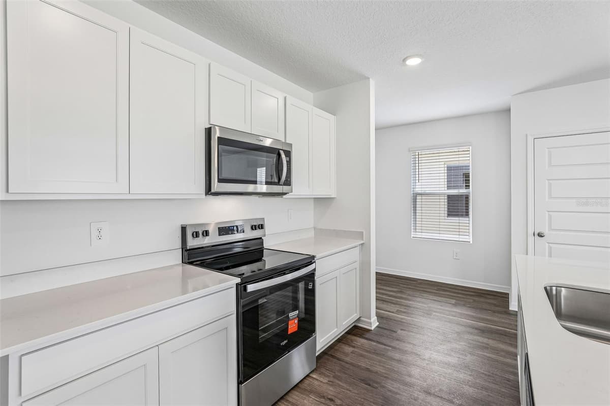 4003 VALERIAN WAY — photo 12 of 35