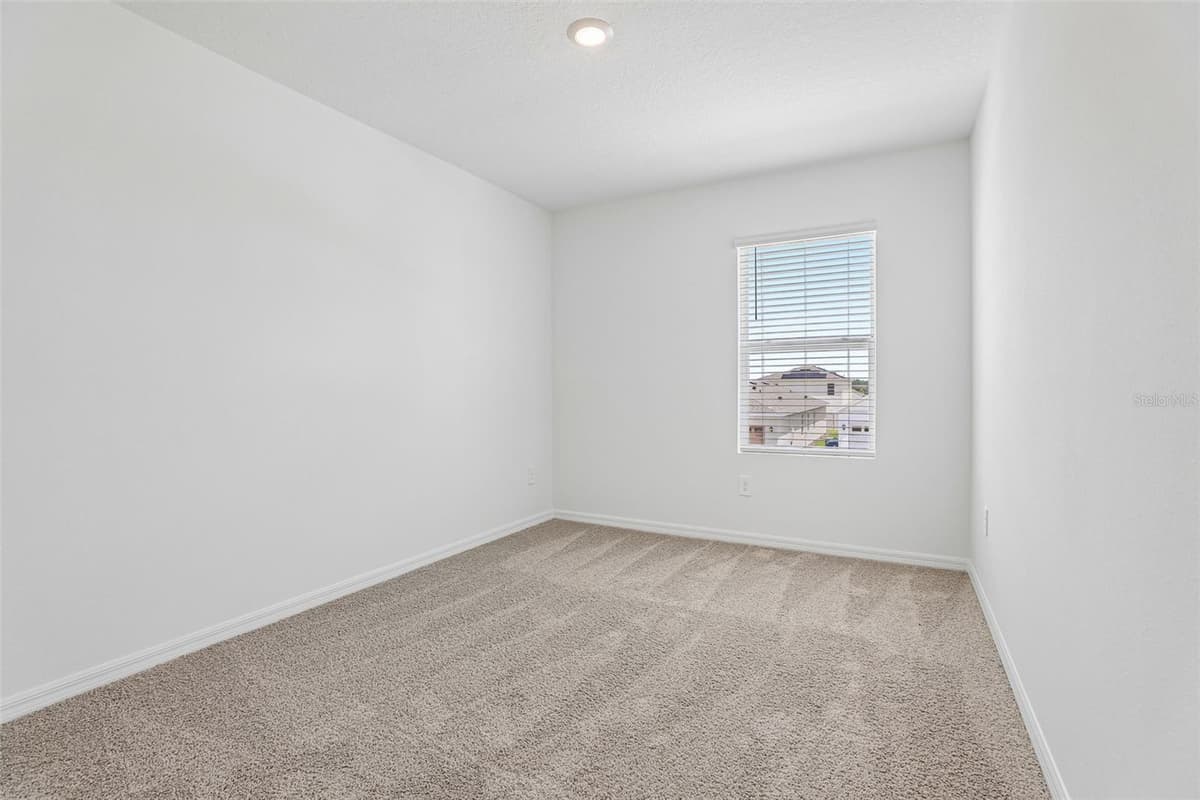 4003 VALERIAN WAY — photo 32 of 35