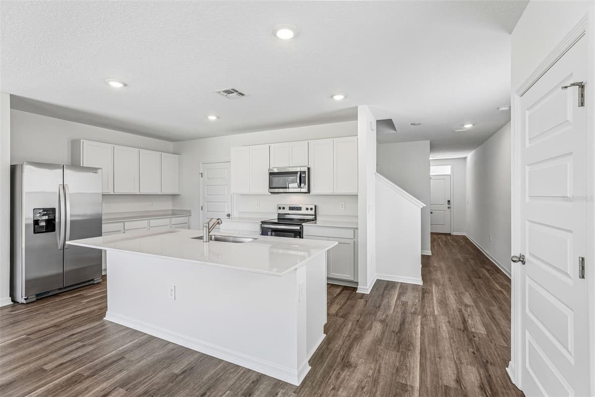 4003 VALERIAN WAY — photo 7 of 35