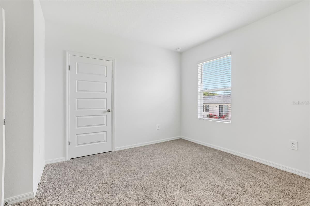 4003 VALERIAN WAY — photo 14 of 35