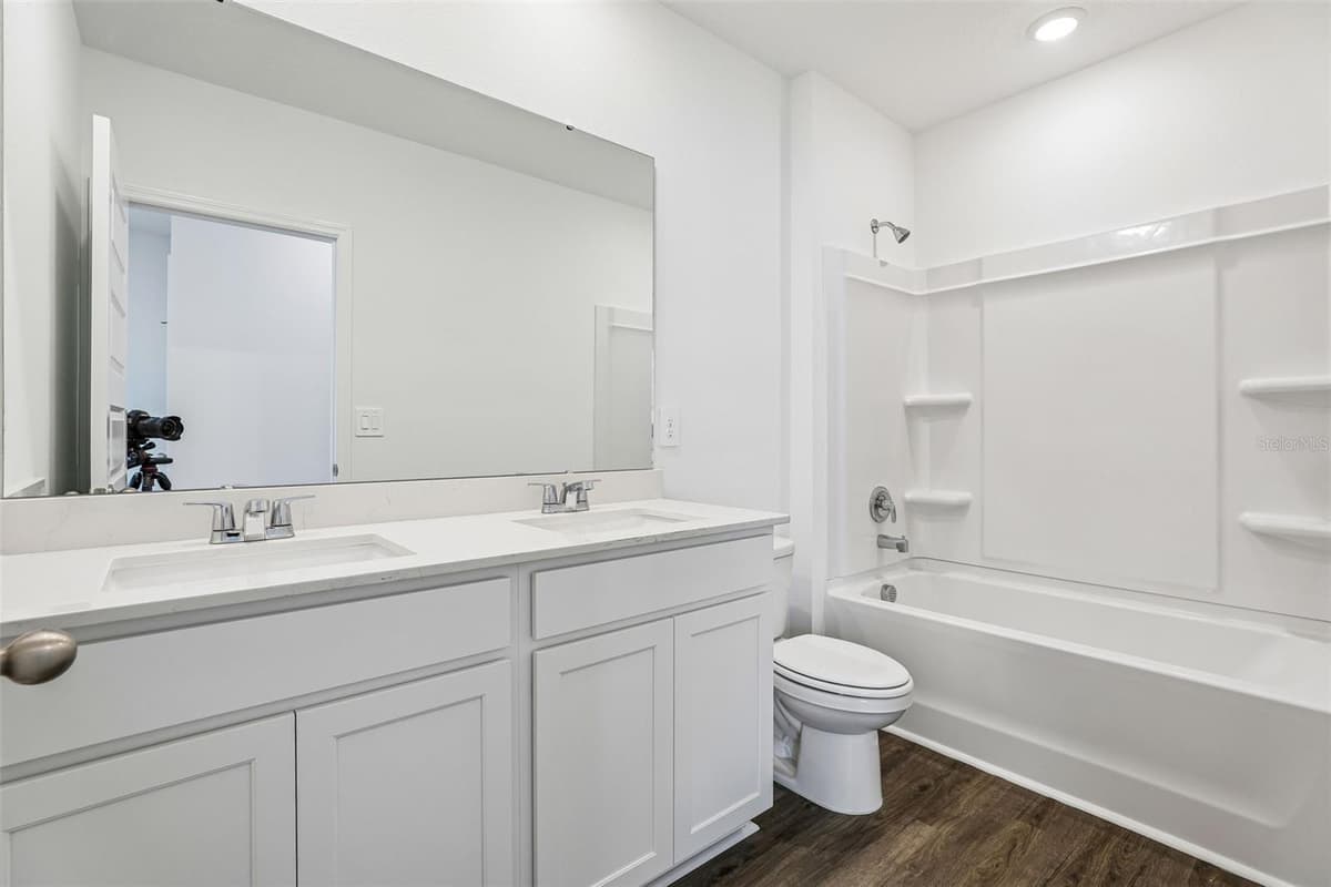 4003 VALERIAN WAY — photo 16 of 35