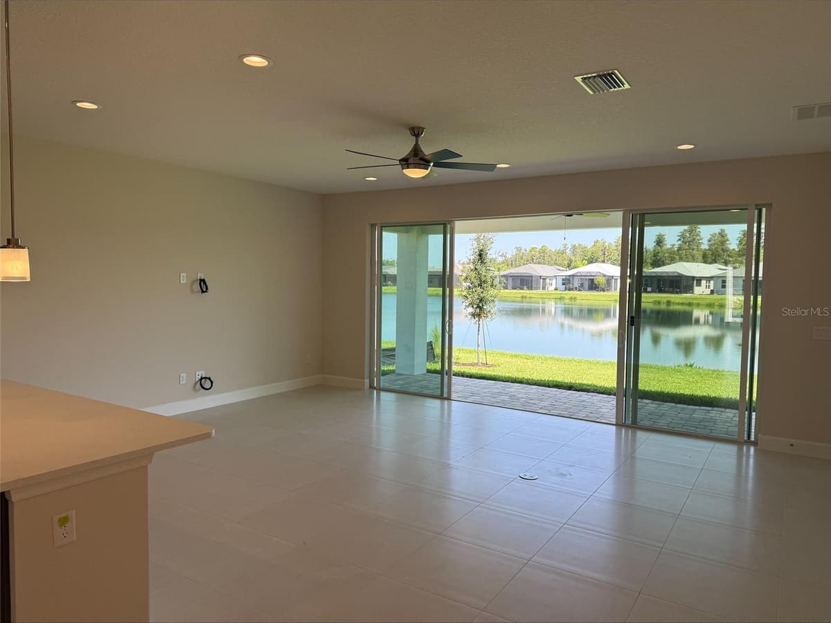 3419 MALTA AVENUE — photo 10 of 13