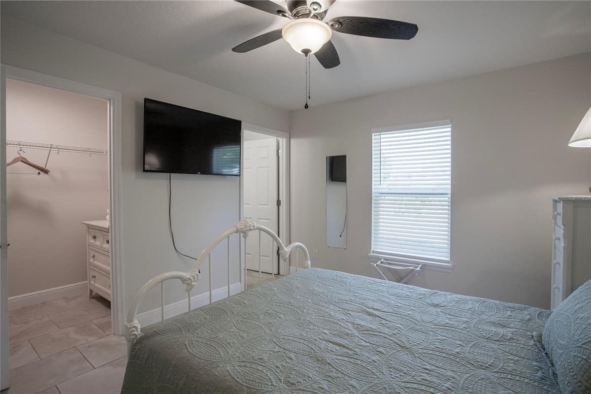 1202 DEWEY STREET — photo 17 of 30