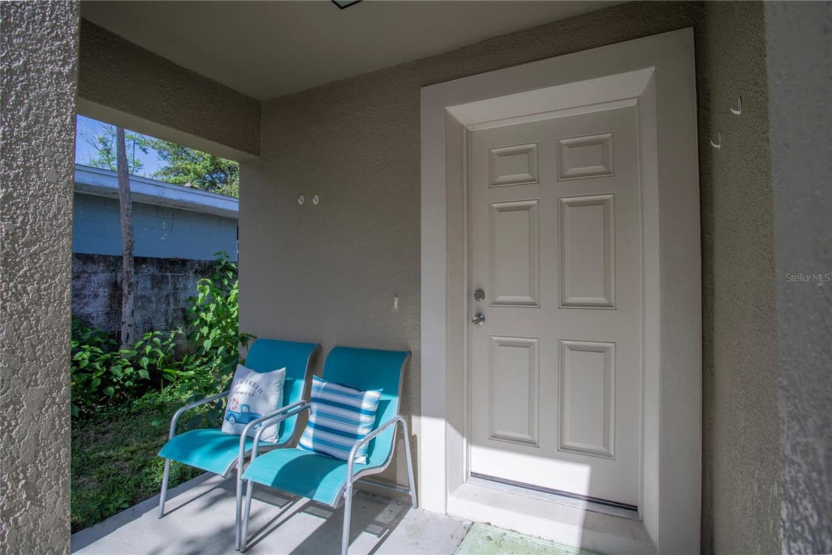 1202 DEWEY STREET — photo 4 of 30