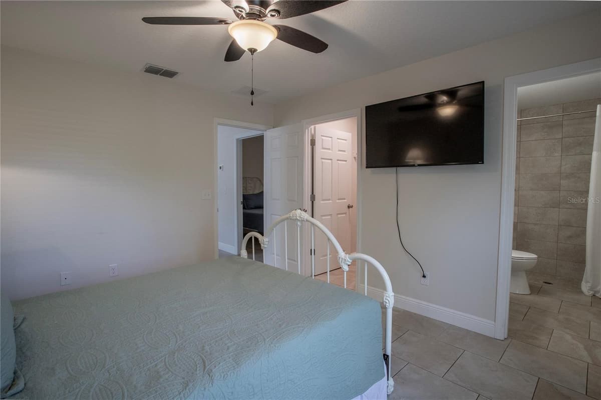 1202 DEWEY STREET — photo 19 of 30