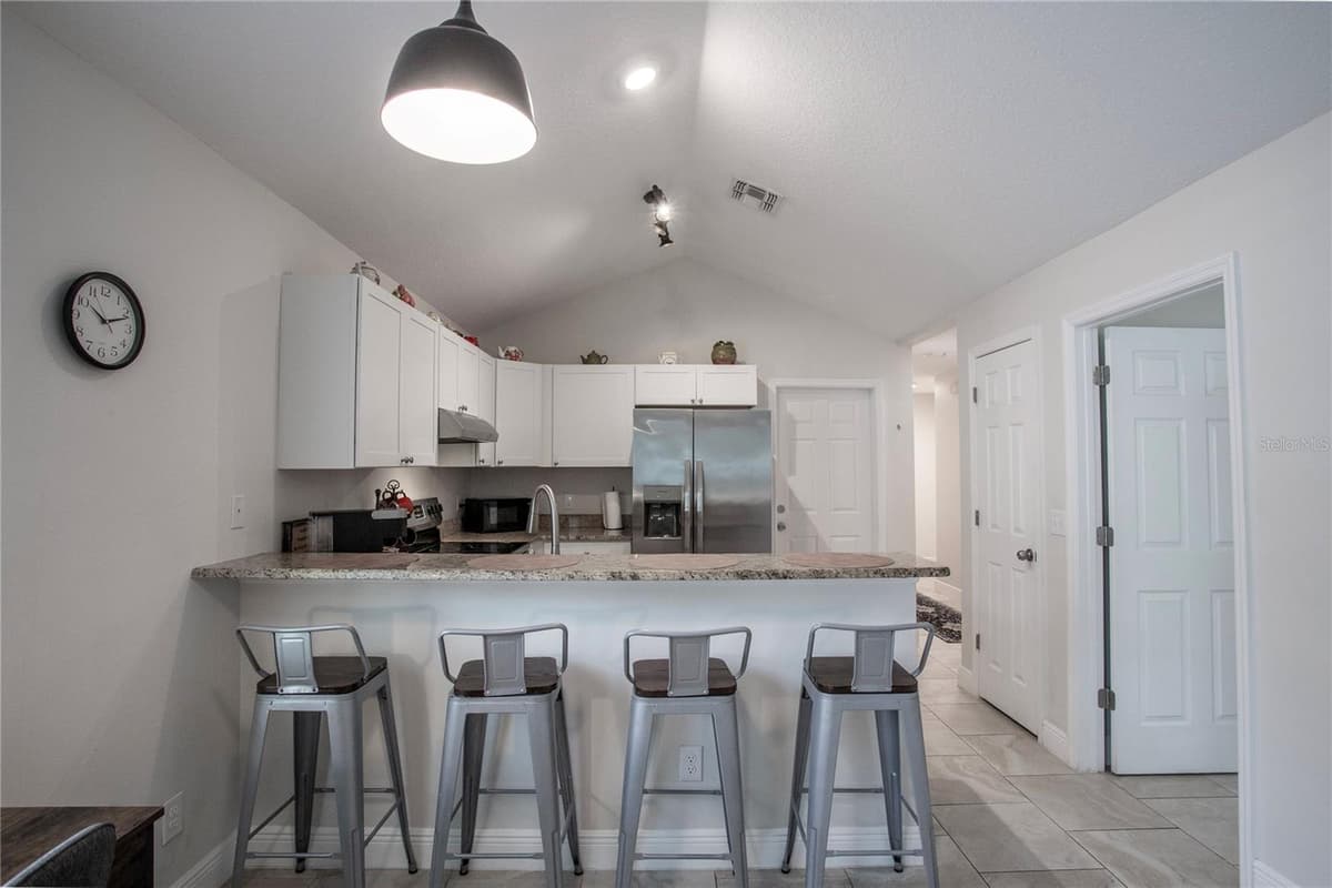 1202 DEWEY STREET — photo 7 of 30