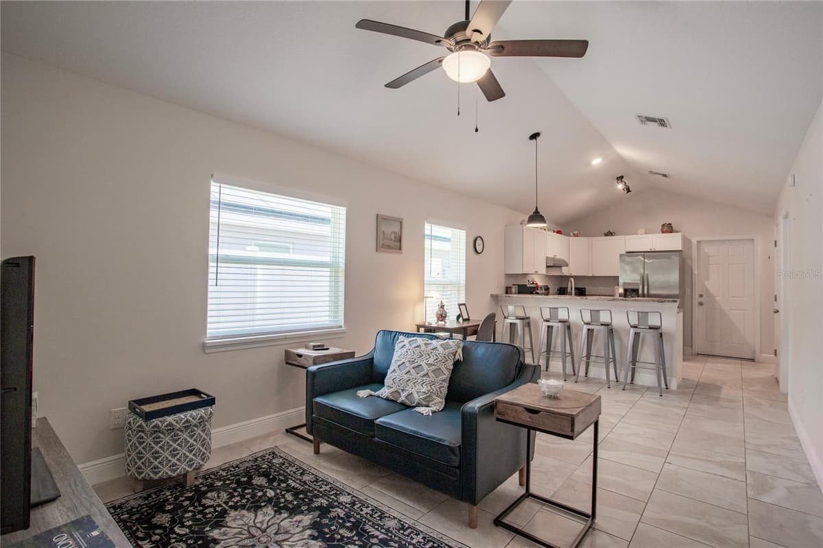 1202 DEWEY STREET — photo 9 of 30
