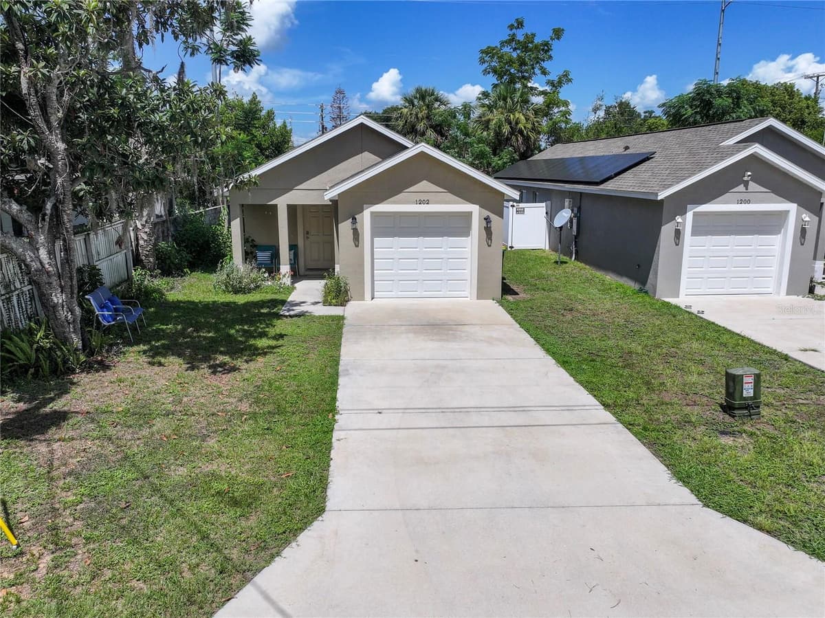 1202 DEWEY STREET — photo 1 of 30