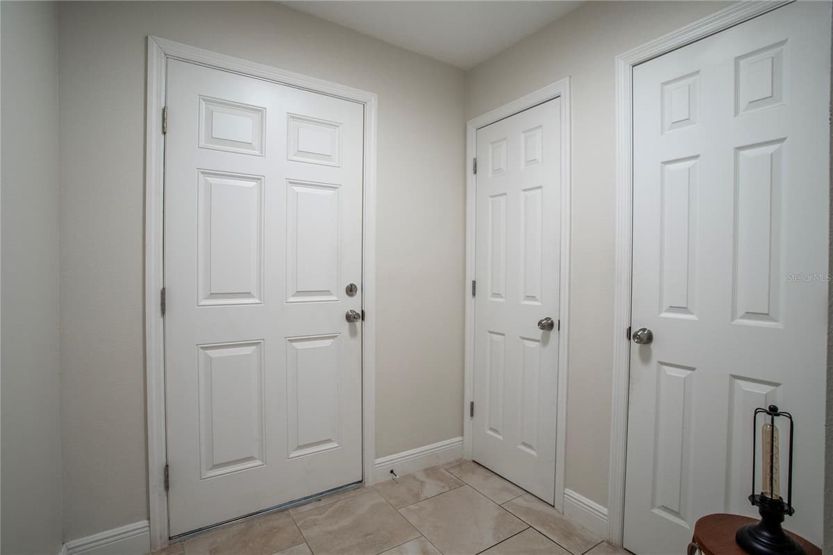 1202 DEWEY STREET — photo 5 of 30