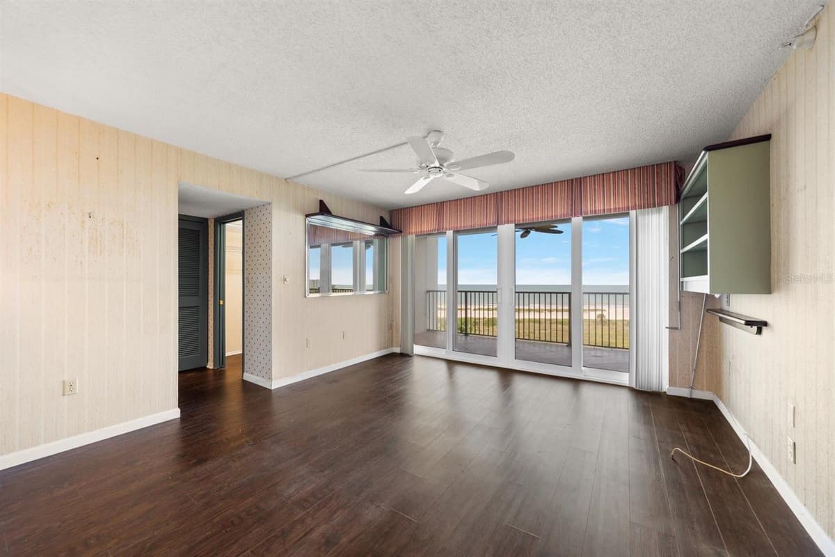 1250 GULF BOULEVARD — photo 16 of 32