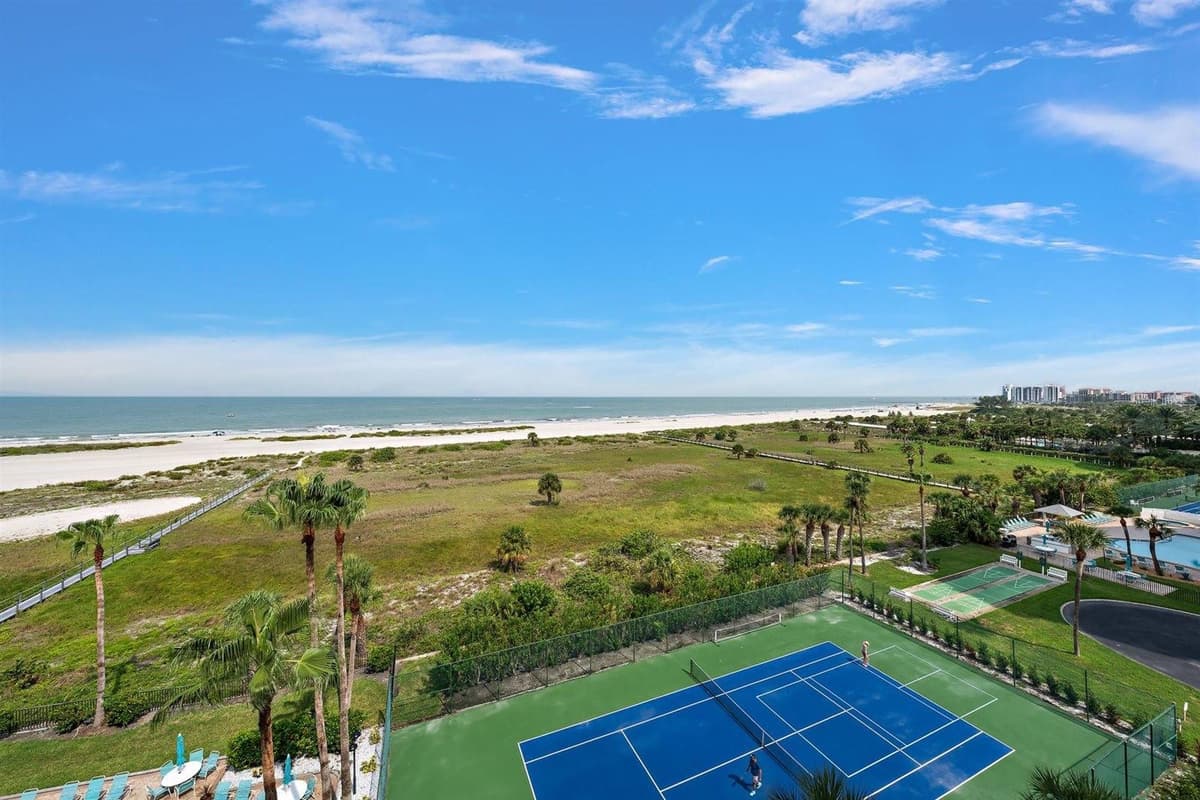 1250 GULF BOULEVARD — photo 12 of 32