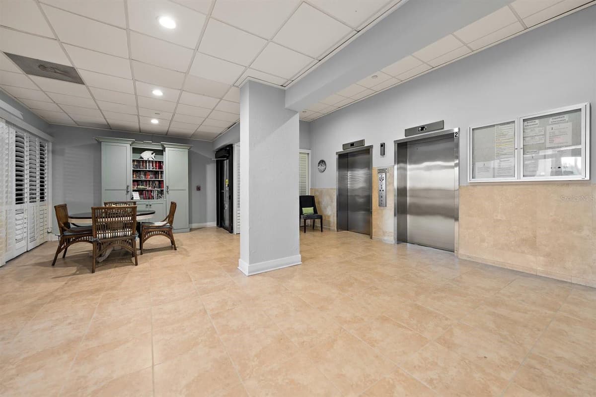 1250 GULF BOULEVARD — photo 29 of 32