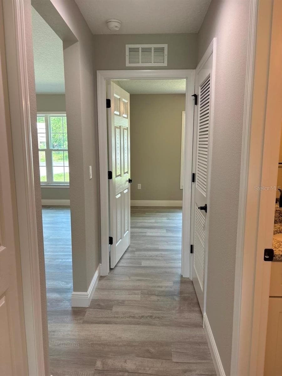 8468 EMPIRE AVENUE — photo 23 of 28
