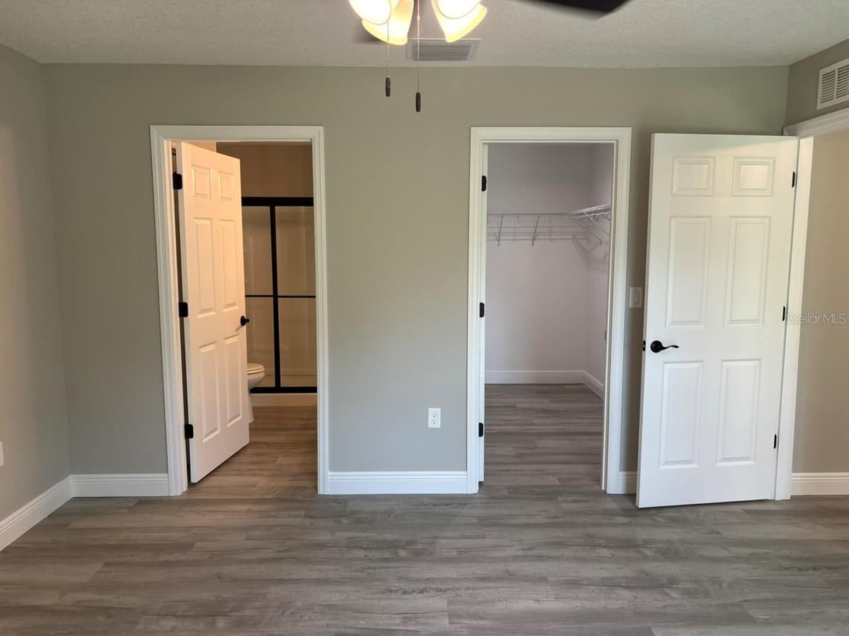 8468 EMPIRE AVENUE — photo 17 of 28