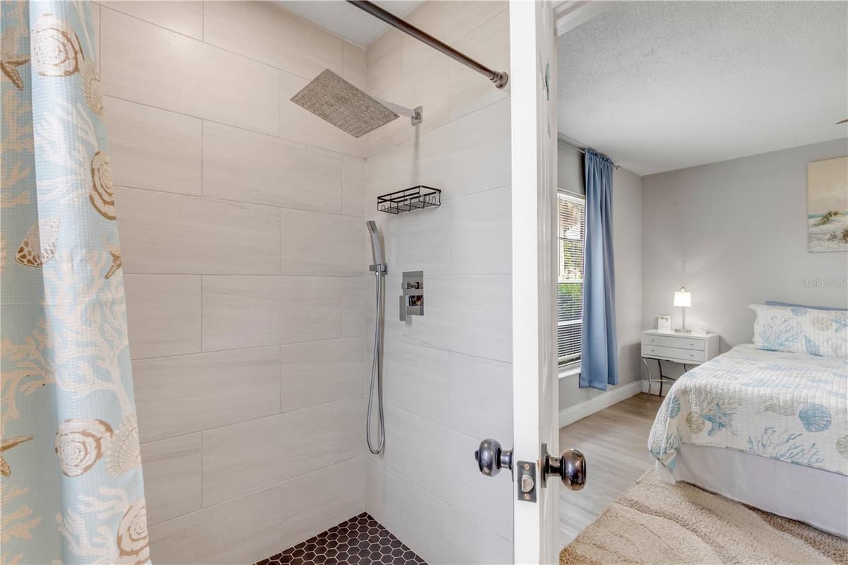 2952 CARRIAGE DRIVE — photo 18 of 35