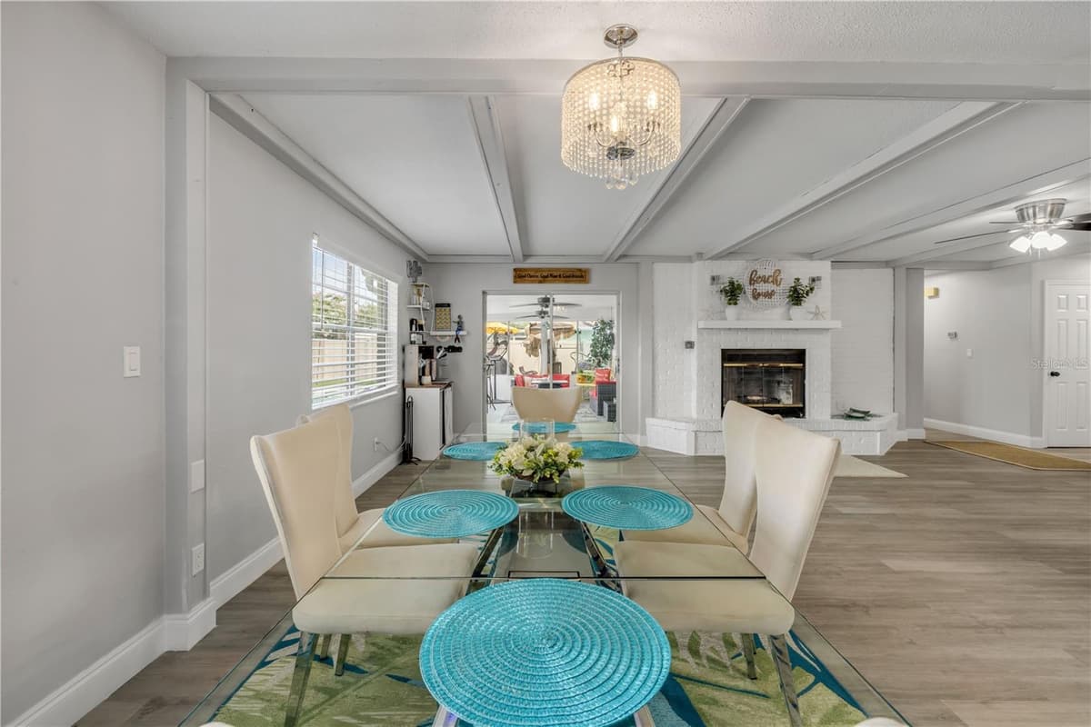 2952 CARRIAGE DRIVE — photo 11 of 35