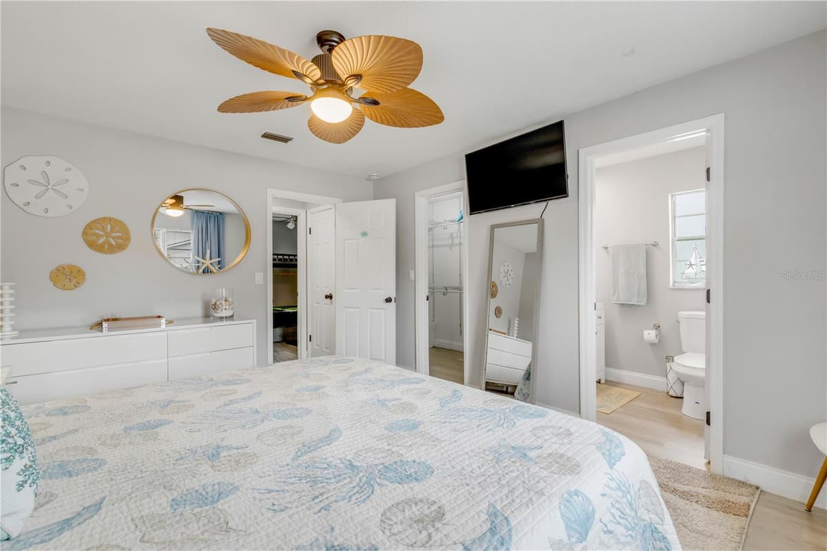 2952 CARRIAGE DRIVE — photo 15 of 35