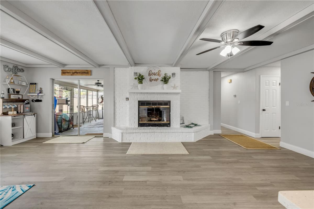 2952 CARRIAGE DRIVE — photo 10 of 35