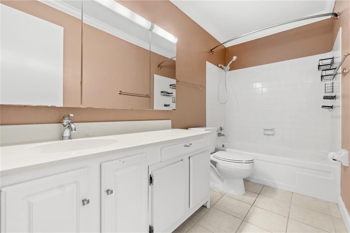 3823 OAK DRIVE — photo 14 of 31